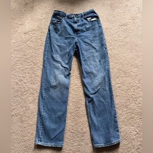 Levi's Straight Leg Jeans in Medium Blue
